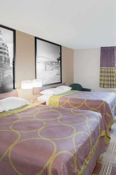 Hotel Super 8 by Wyndham Toledo photo 3