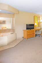 Hotel Super 8 Davenport photo 3
