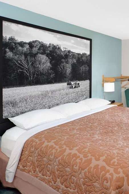 Hotel Super 8 by Wyndham Gas City Marion Area photo 1