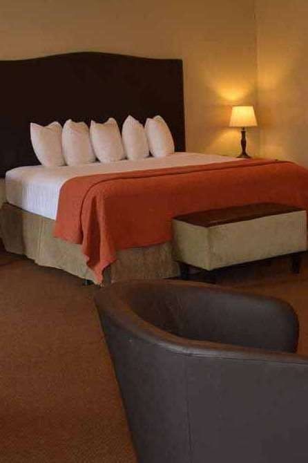 Hotel Baymont by Wyndham Yakima Riverfront photo 1