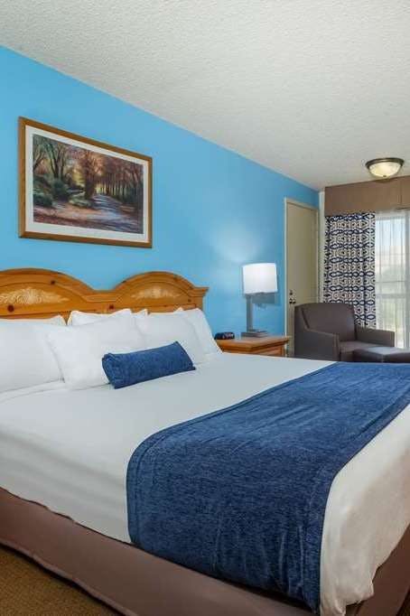 Hotel Baymont by Wyndham Yakima Riverfront photo 2