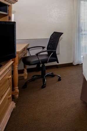 Hotel Baymont by Wyndham Yakima Riverfront photo 4