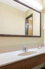 Hotel Super 8 Weston WV photo 5