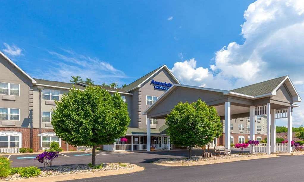 AmericInn Iron Mountain