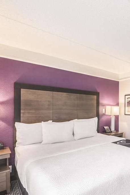 Hotel La Quinta Inn & Suites by Wyndham Austin Airport photo 1