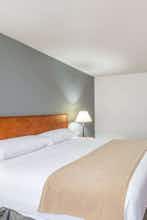 Hotel Super 8 Grande Prairie AB photo 1