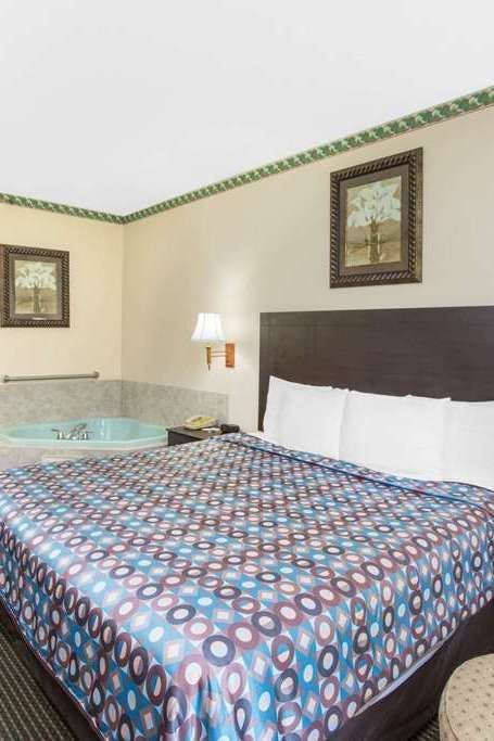 Hotel Days Inn Sullivan photo 2