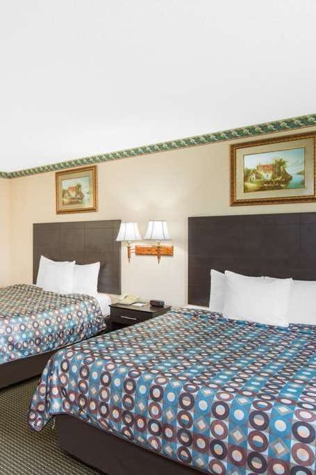 Hotel Days Inn Sullivan photo 3