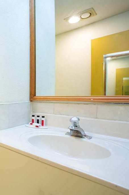 Hotel Days Inn by Wyndham Runnemede Philadelphia Area photo 5