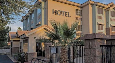 La Quinta Inn & Suites by Wyndham Tempe University / Phoenix