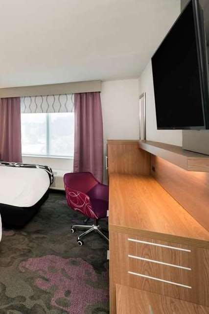 Hotel La Quinta Inn & Suites by Wyndham Mobile photo 3