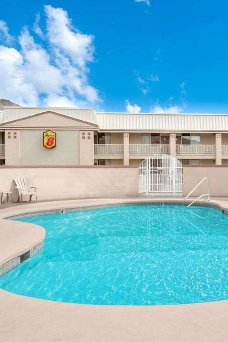 Hotel Super 8 by Wyndham Salina/Scenic Hills Area photo 5