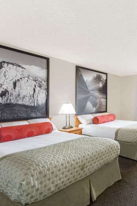 Hotel Super 8 by Wyndham Salina/Scenic Hills Area photo 2