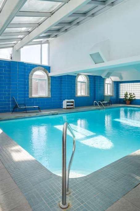 Hotel Super 8 by Wyndham Niagara Falls by the Falls photo 4