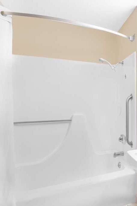 Hotel Super 8 by Wyndham Marshalltown photo 3