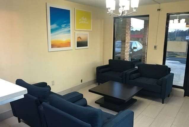 Hotel Days Inn by Wyndham King/Winston Salem Area photo 2