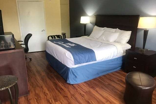 Hotel Days Inn by Wyndham King/Winston Salem Area photo 1