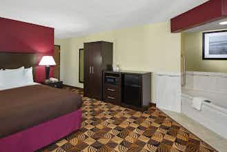 Hotel AmericInn Elkhorn photo 4