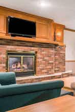 Hotel Super 8 Sheldon photo 3