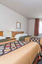Hotel Super 8 Sheldon photo 2