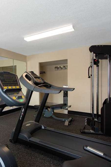 Hotel Baymont by Wyndham Cheraw photo 3