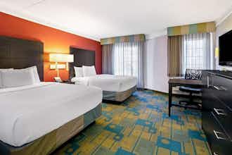 Hotel La Quinta Inn Ste DFW AP N photo 2