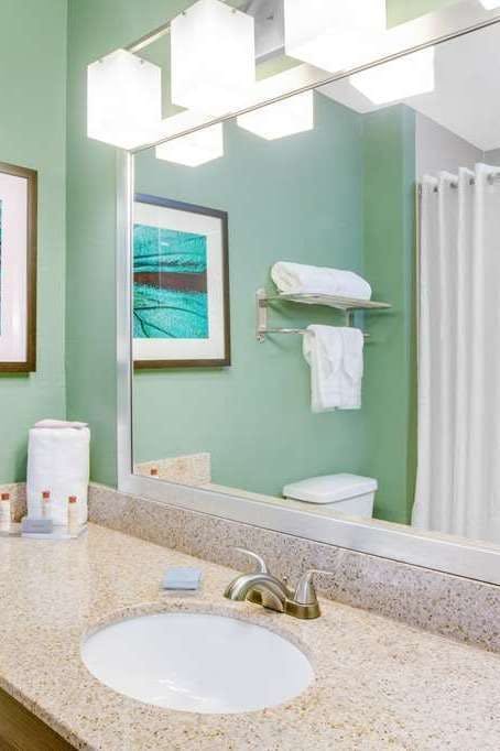 Hotel Wingate by Wyndham Bossier City photo 4