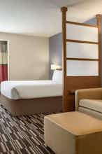 Hotel Microtel Bonnyville photo 1