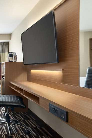 Hotel Microtel Bonnyville photo 3