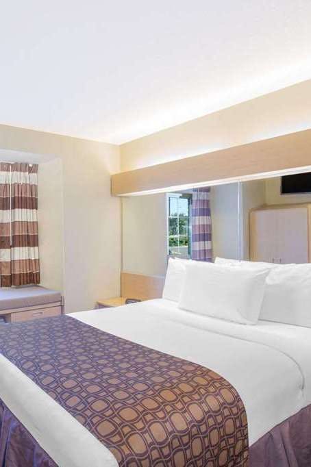 Hotel Microtel Inn & Suites by Wyndham Albertville photo 2