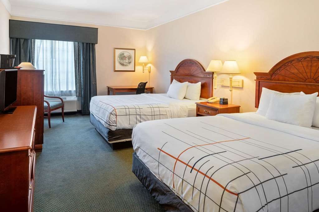 Hotel La Quinta Inn and Suites Fort Myers I-75 photo 2