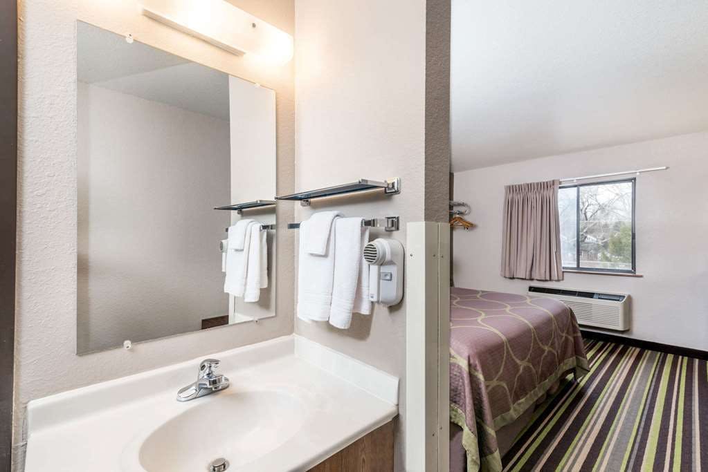 Hotel Super 8 Kalispell Glacier Pk photo 5