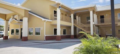 Days Inn and Suites Gonzales