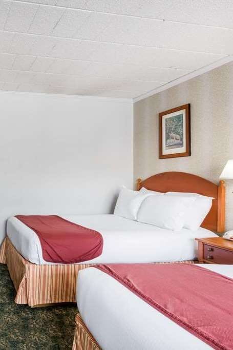 Hotel Ramada by Wyndham State College Hotel & Conference Center photo 2