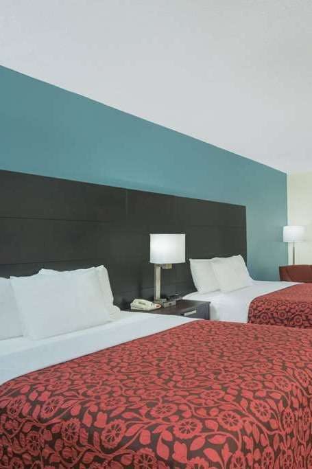 Hotel Days Inn by Wyndham Raleigh Midtown photo 5