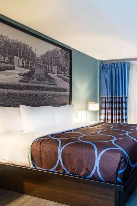 Hotel Super 8 by Wyndham Mobile I-65 photo 1