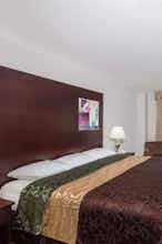Hotel Super 8 Innisfail photo 1