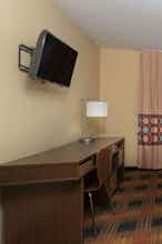 Hotel Super 8 by Wyndham Rochester Mayo Clinic Area photo 3