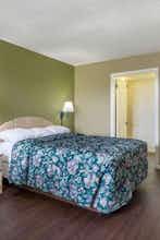 Hotel Super 8 by Wyndham Monticello photo 2