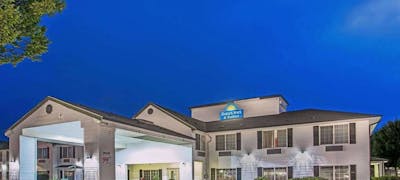 Days Inn and Suites Gresham