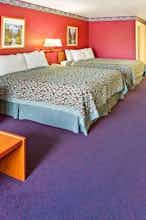 Hotel Days Inn and Suites Gresham photo 2