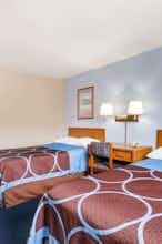 Hotel Super 8 by Wyndham Sidney NY photo 2