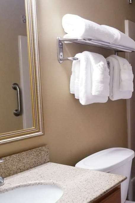 Hotel Baymont by Wyndham Indianapolis Northwest photo 4