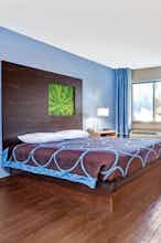 Hotel Super 8 Louisville Airport photo 1