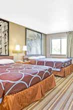 Hotel Super 8 Louisville Airport photo 2