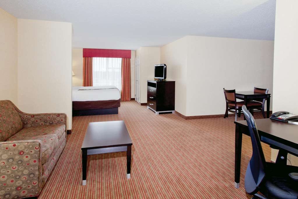 Hotel La Quinta Inn & Suites by Wyndham Warner Robins - Robins AFB photo 5