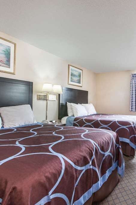 Hotel Super 8 Cleveland TX photo 2