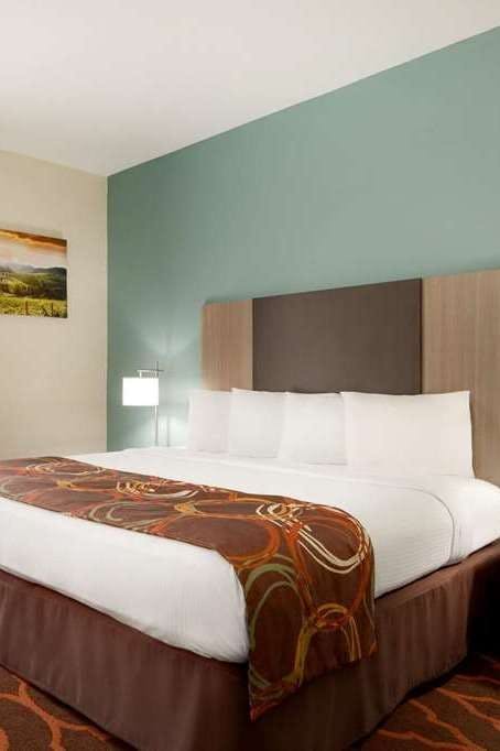 Hotel Baymont by Wyndham Grovetown Augusta photo 1