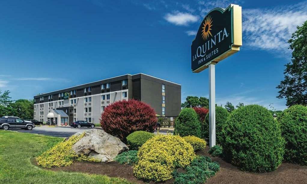 La Quinta Inn & Suites by Wyndham Warwick Providence Airport