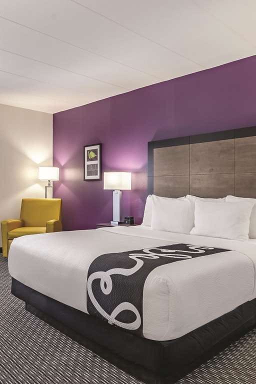 Hotel La Quinta Inn & Suites by Wyndham Warwick Providence Airport photo 2